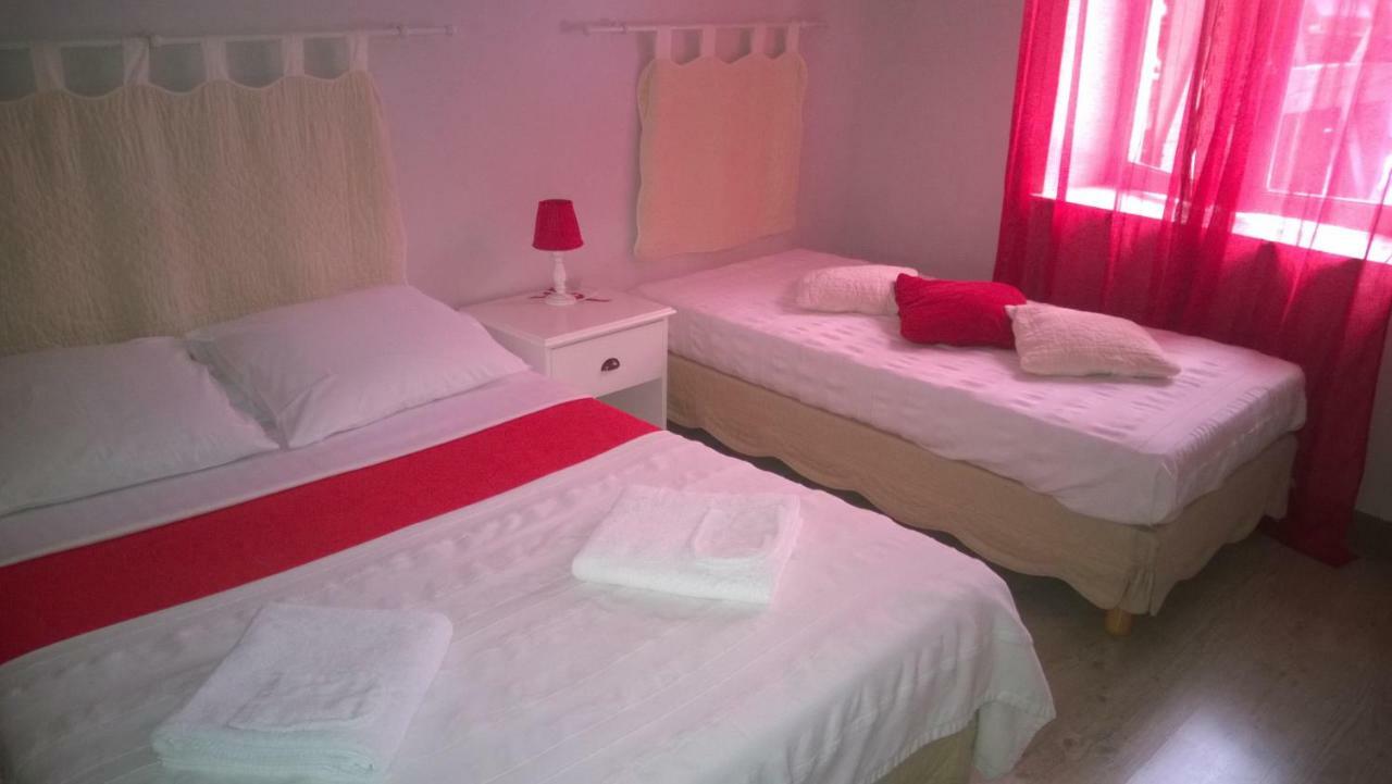D'hotes La Maison Des Chiens Verts *